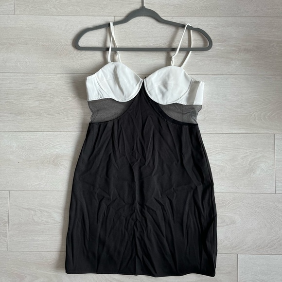 Adorable mini dress - Picture 1 of 3